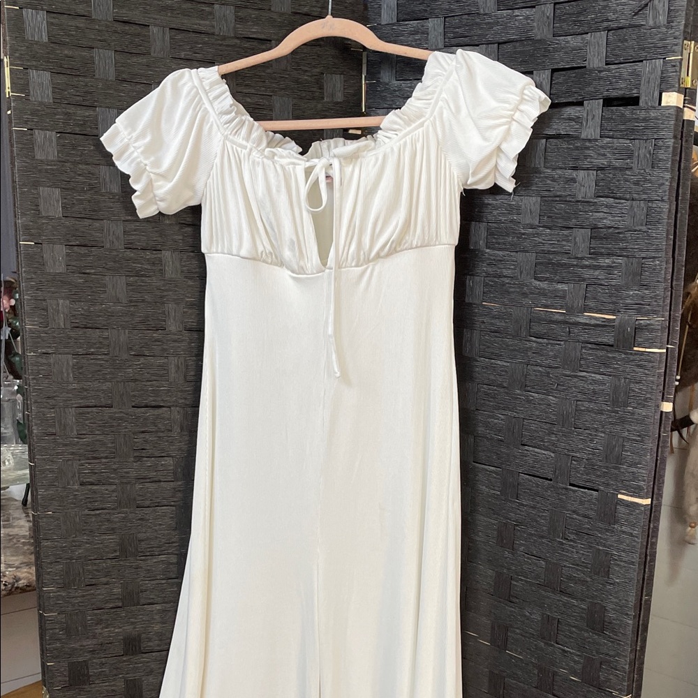 White Off-Shoulder Maxi Dress with Puff Sleeves‎